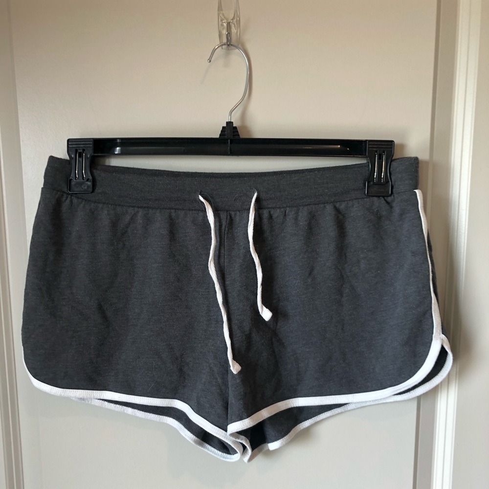 NO BOUNDARIES Sweatpant Shorts